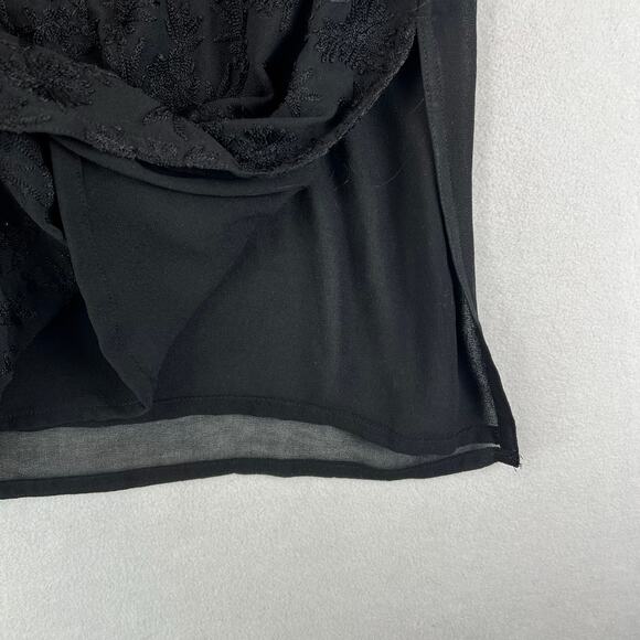 Averi Wearable Art Women's Black and Red Embroidered Short Sleeve Top 40 (US 10) - Picture 5 of 8